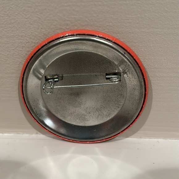 BOYNTON vtg/rare “Long Live Love” cat button 2” - Picture 2 of 2